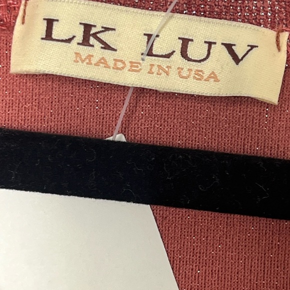 Sheer L/S Top with embroidered flowers and sparkly mauve body. - Picture 5 of 6